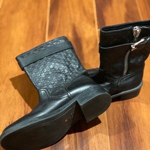 Leather kids boots